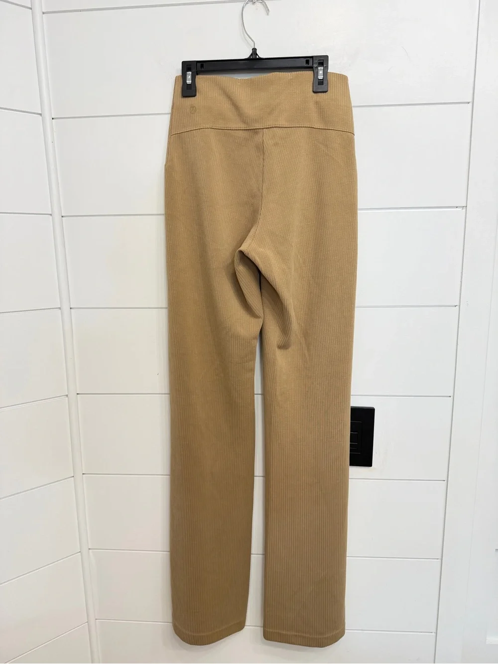 Lululemon Ribbed Softstreme Flared Pants Size 4 Filbert Tan 8125 - Picture 6 of 10